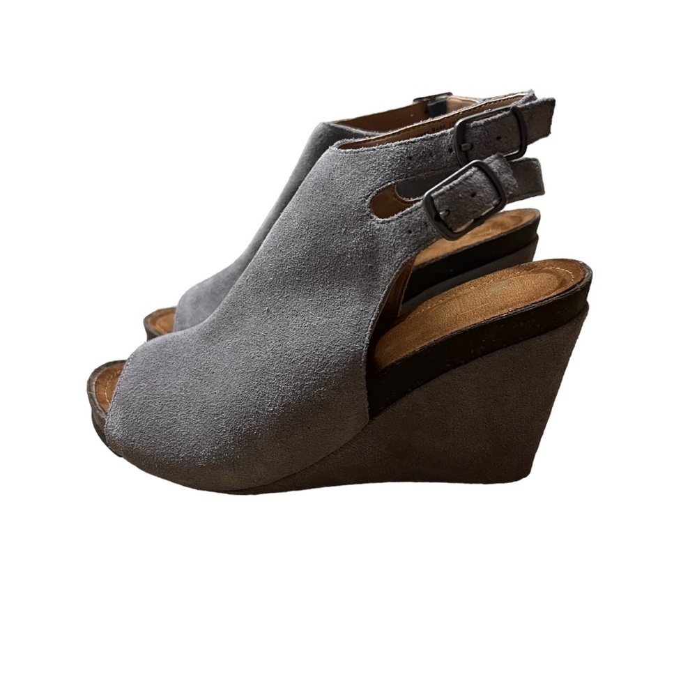 MARK JENKINS Suede Wedge Sandals in Platinum Gray Size 8 — Worn 1X - Picture 4 of 7